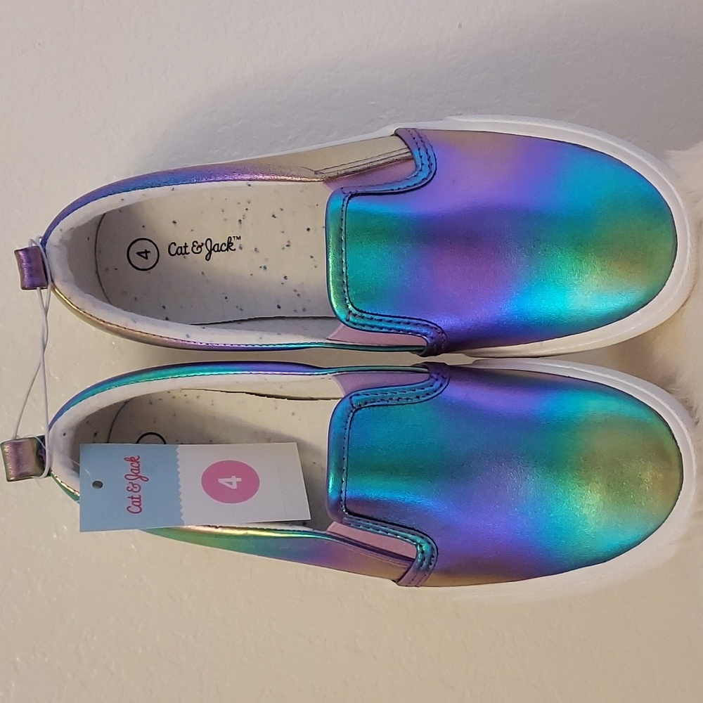 Girls Cat & Jack Iridescent Sneaker - Picture 4 of 8